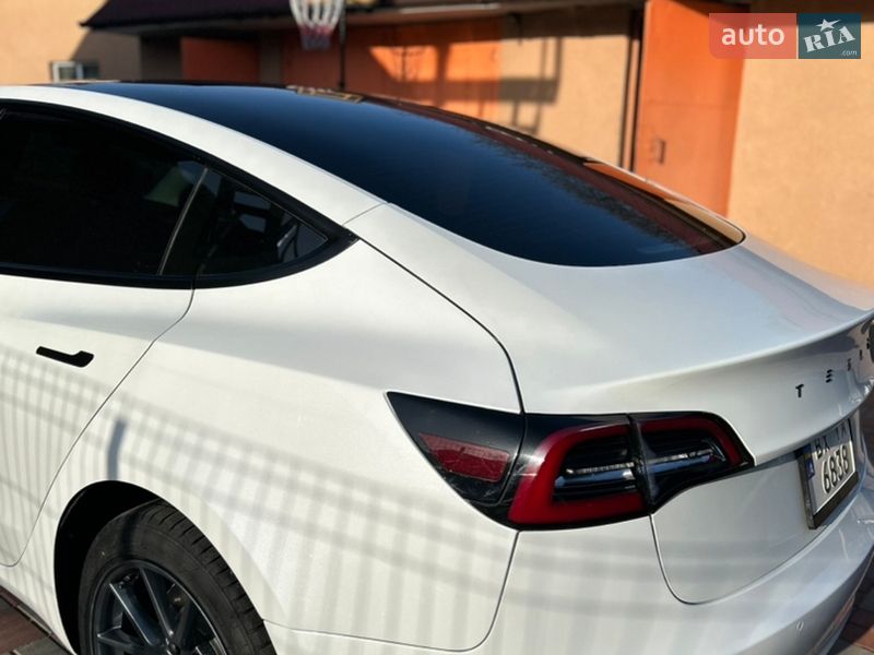 Седан Tesla Model 3 2021 в Хмельницком