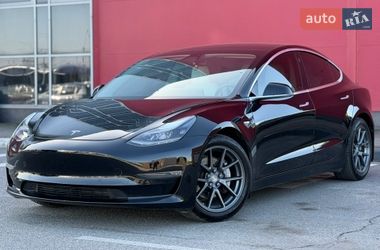 Седан Tesla Model 3 2019 в Киеве