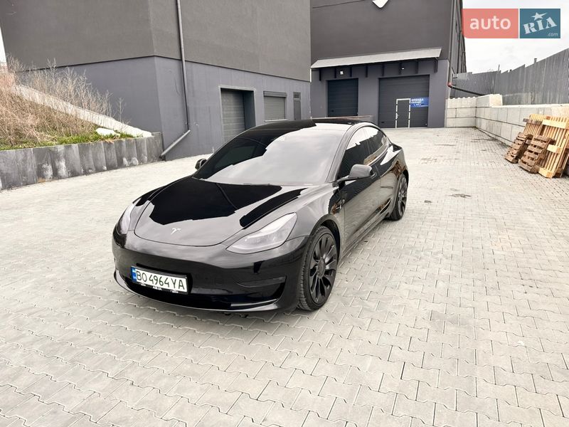 Tesla Model 3 2022