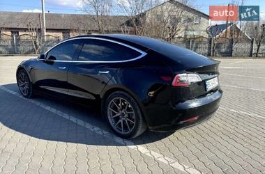Седан Tesla Model 3 2019 в Львові
