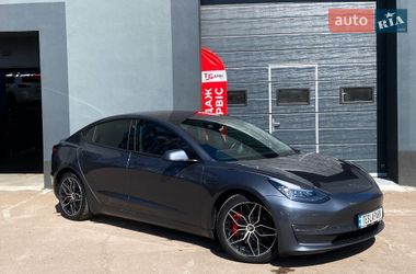 Седан Tesla Model 3 2018 в Киеве