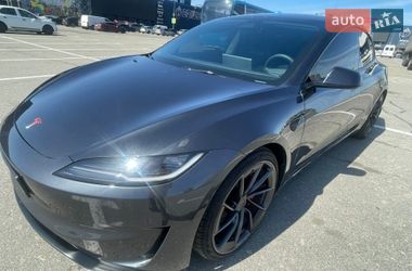 Седан Tesla Model 3 2024 в Киеве