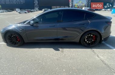 Седан Tesla Model 3 2024 в Киеве