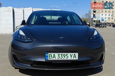 Седан Tesla Model 3 2023 в Кропивницькому
