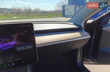 Седан Tesla Model 3 2023 в Кропивницком