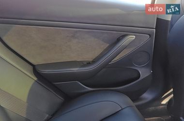 Седан Tesla Model 3 2023 в Кропивницком