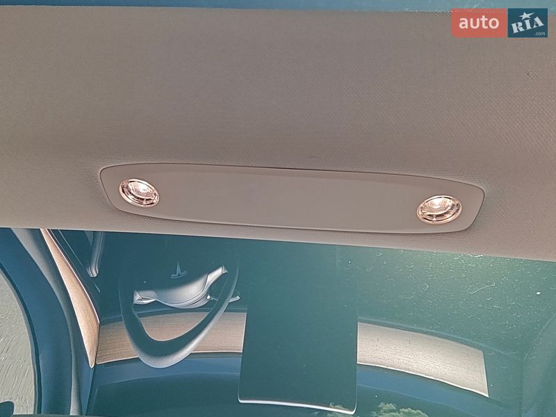 Седан Tesla Model 3 2023 в Кропивницком