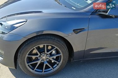 Седан Tesla Model 3 2023 в Кропивницком