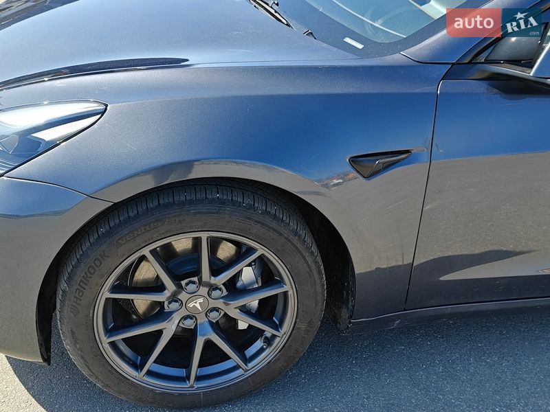 Седан Tesla Model 3 2023 в Кропивницком