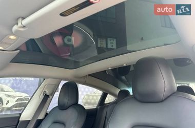 Седан Tesla Model 3 2018 в Виннице