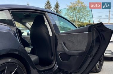 Седан Tesla Model 3 2024 в Рівному