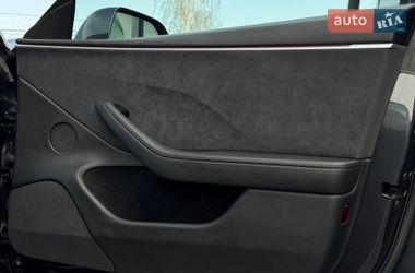 Седан Tesla Model 3 2024 в Рівному