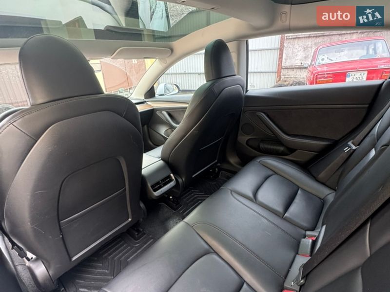 Седан Tesla Model 3 2023 в Харькове