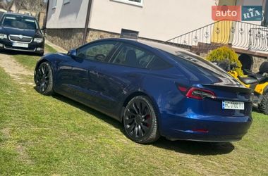 Седан Tesla Model 3 2021 в Львове