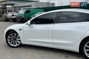 Седан Tesla Model 3 2019 в Самборі