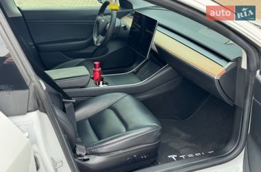 Седан Tesla Model 3 2019 в Самборі