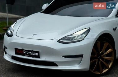 Седан Tesla Model 3 2020 в Харкові