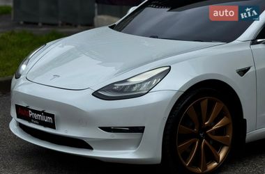 Седан Tesla Model 3 2020 в Харкові
