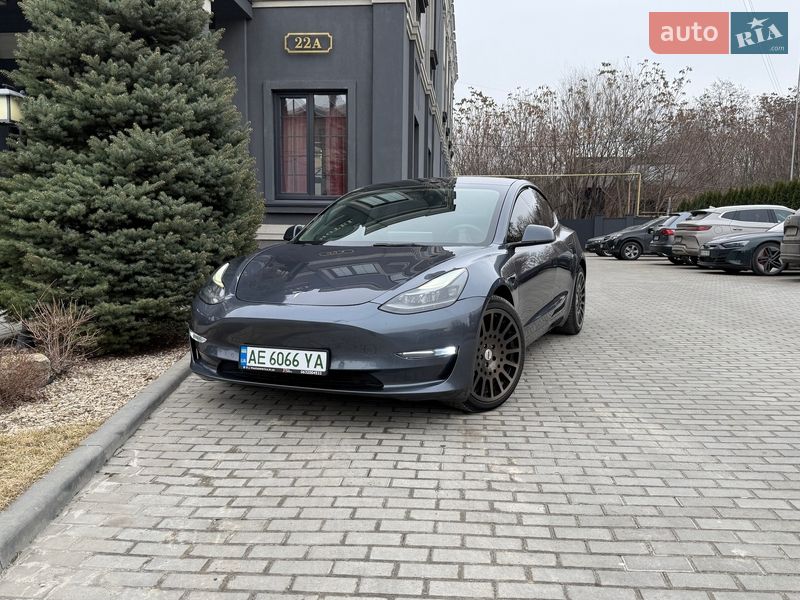 Седан Tesla Model 3 2022 в Дніпрі