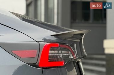 Седан Tesla Model 3 2022 в Дніпрі