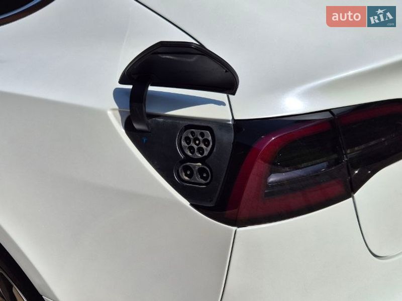 Седан Tesla Model 3 2020 в Белой Церкви