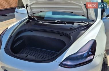 Седан Tesla Model 3 2020 в Белой Церкви