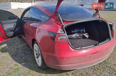 Седан Tesla Model 3 2020 в Києві