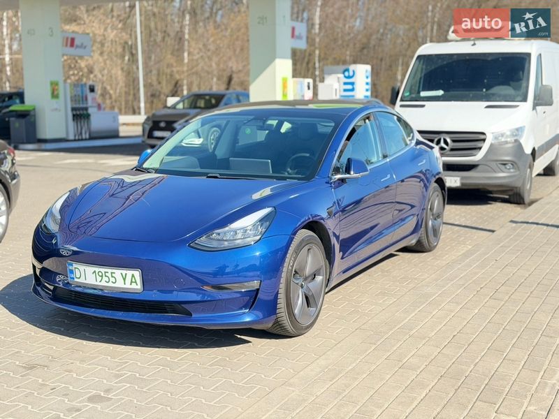 Седан Tesla Model 3 2019 в Києві