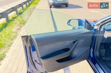 Седан Tesla Model 3 2019 в Києві