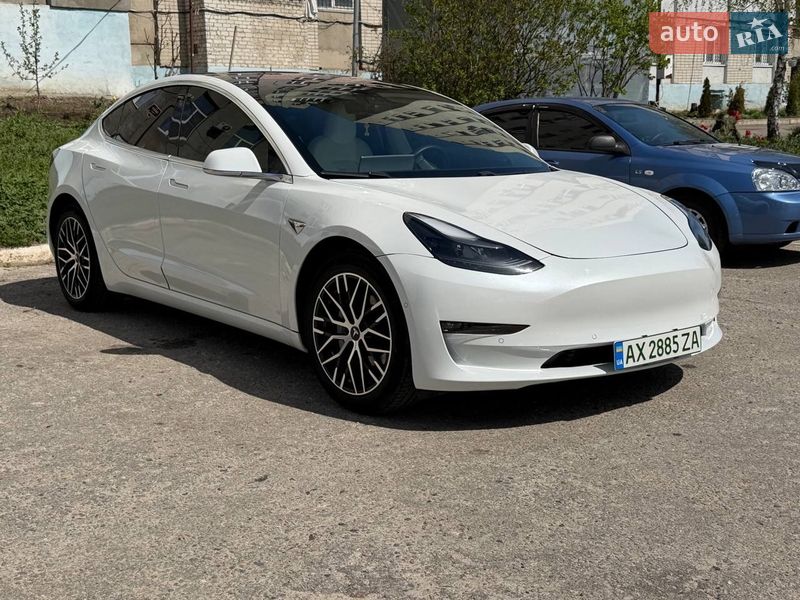 Седан Tesla Model 3 2018 в Харькове