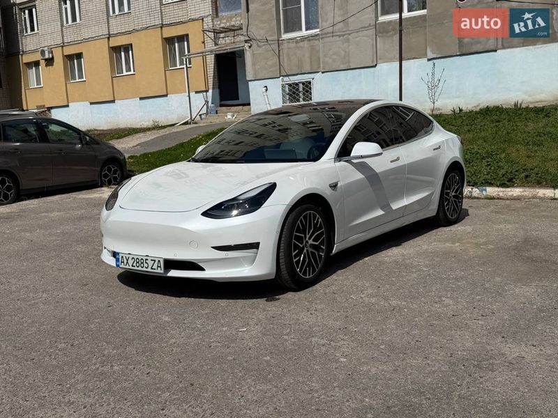 Седан Tesla Model 3 2018 в Харькове