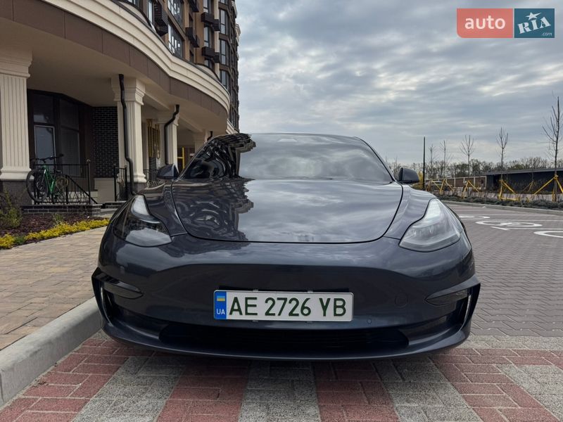 Седан Tesla Model 3 2022 в Києві