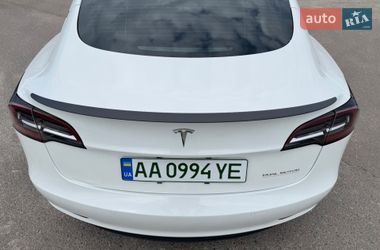Седан Tesla Model 3 2022 в Києві