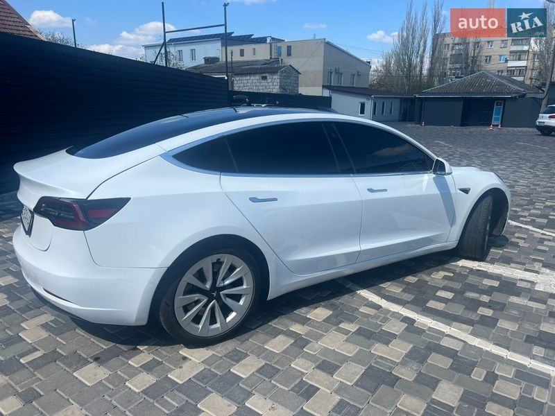 Седан Tesla Model 3 2019 в Миколаєві