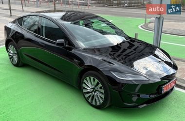 Седан Tesla Model 3 2024 в Києві