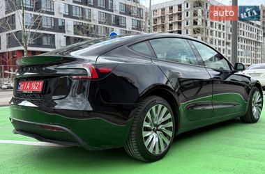 Седан Tesla Model 3 2024 в Києві
