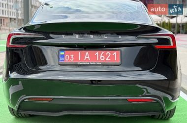 Седан Tesla Model 3 2024 в Києві