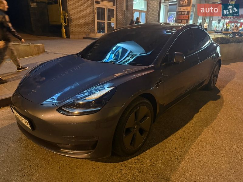 Седан Tesla Model 3 2023 в Днепре