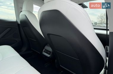 Седан Tesla Model 3 2021 в Киеве