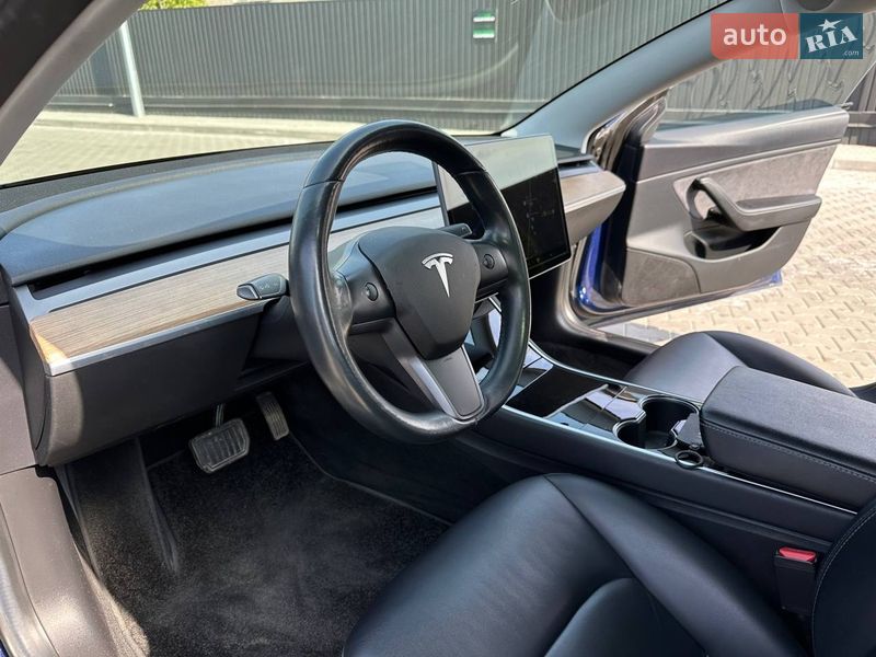 Седан Tesla Model 3 2018 в Днепре