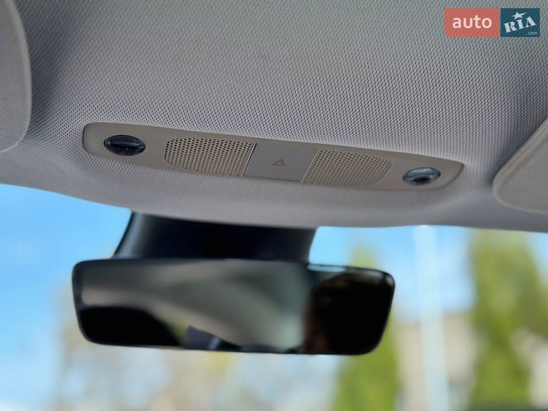 Седан Tesla Model 3 2018 в Днепре