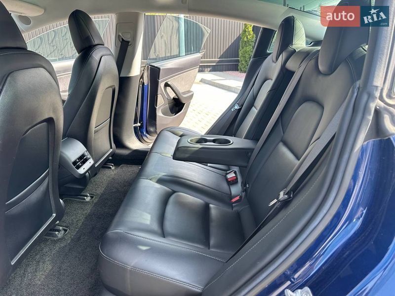 Седан Tesla Model 3 2018 в Днепре