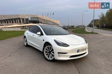 Седан Tesla Model 3 2021 в Львові