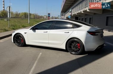Седан Tesla Model 3 2024 в Києві
