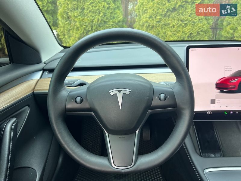 Седан Tesla Model 3 2022 в Львові