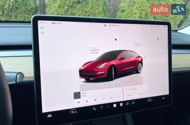 Седан Tesla Model 3 2022 в Львові