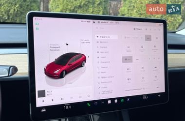 Седан Tesla Model 3 2022 в Львові