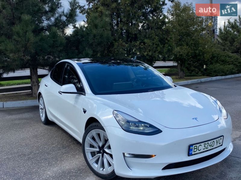 Tesla Model 3 2021