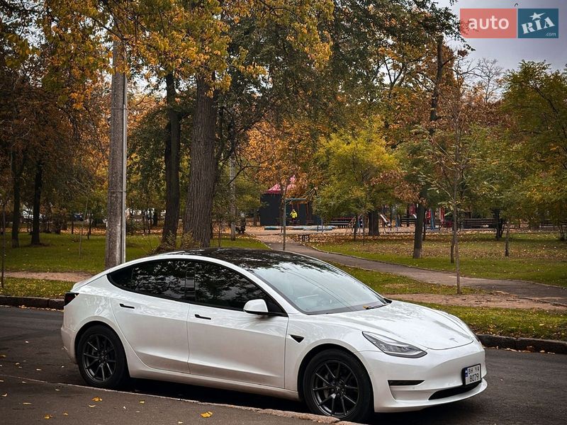 Седан Tesla Model 3 2020 в Одесі
