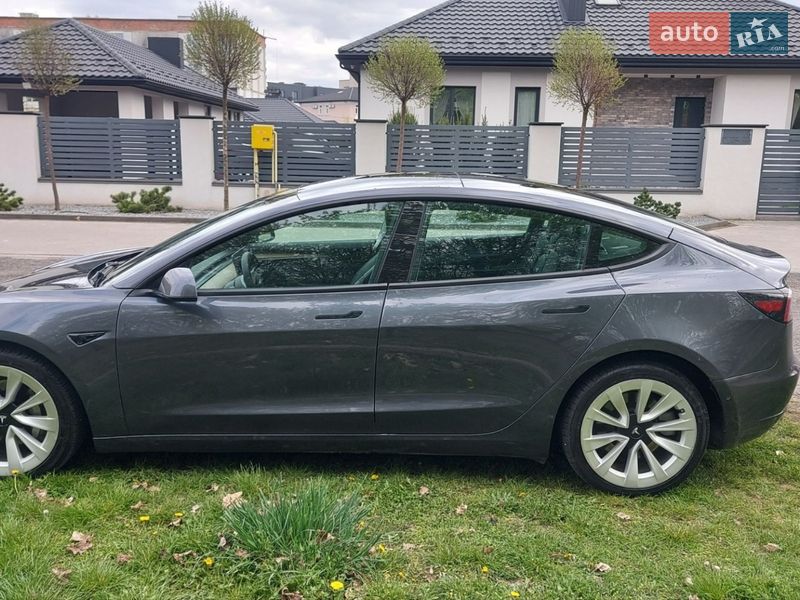 Седан Tesla Model 3 2021 в Луцьку